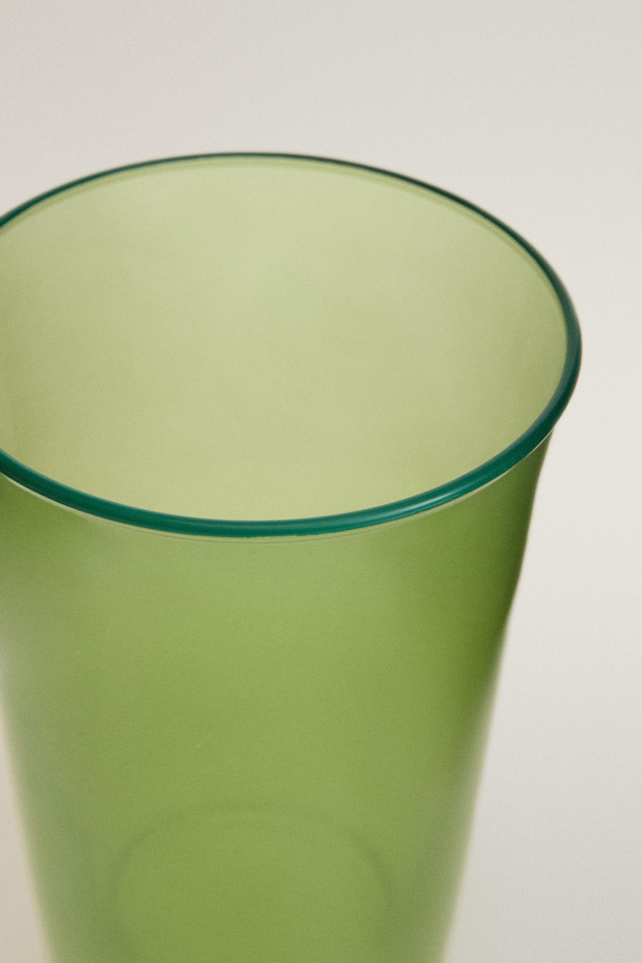 COLOURED GLASS TUMBLER